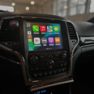 Prodotti e installazioni automotive ENG-Custom - Jeep Grand Cherokee Apple Carplay Android Auto Mirror Link